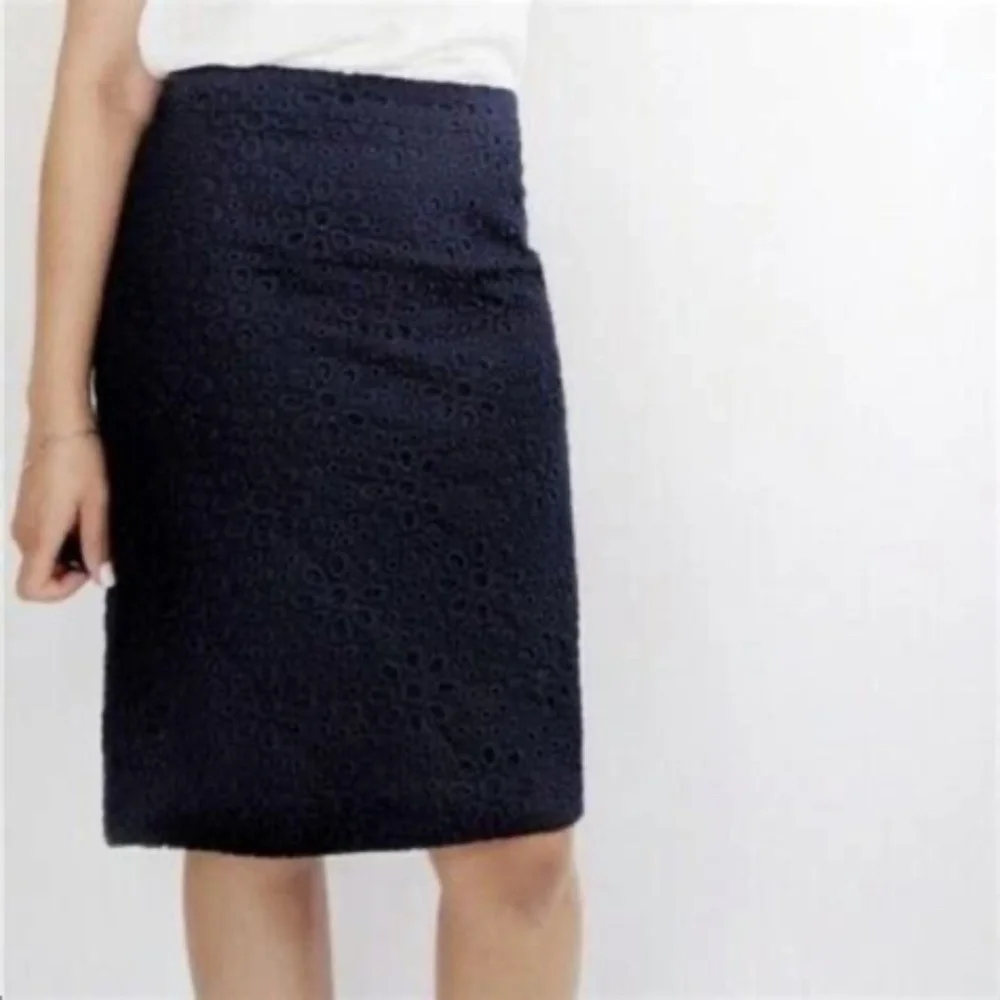 J. Crew No. 2 pencil skirt in pinwheel eyelet, Navy women’s size 4